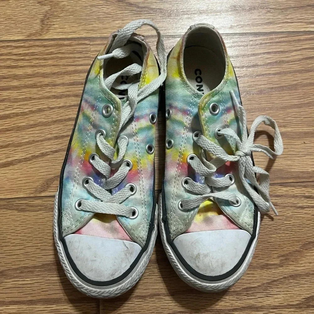 Converse rainbow tie